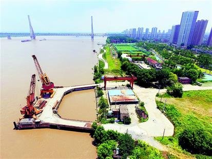 武汉武青堤生产经营性码头“清零”