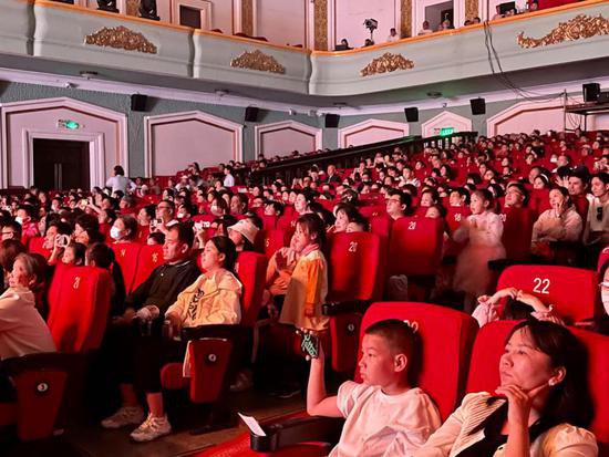 第二届新疆文化艺术节：大型杂技剧《孟母三迁》于乌鲁木齐精彩...