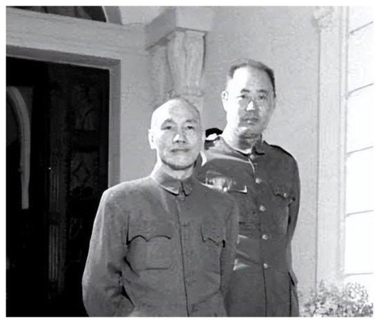 1949年，叶剑英宴请傅作义，傅作义借酒劲说出对林彪的真实想法