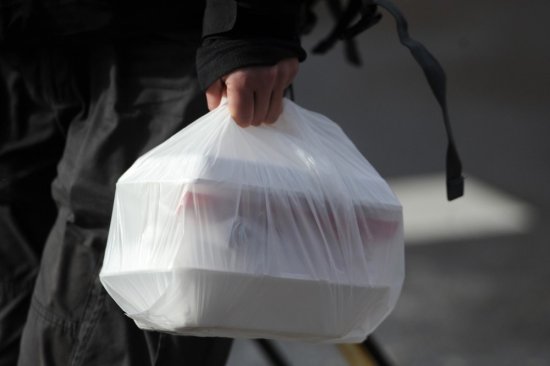 河南城市生活垃圾分类出新规，下月<em>起</em>禁用塑料袋、商家不再提供...