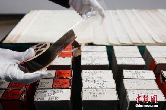 海内外人士捐赠的一批有关<em>南京</em>大屠杀的文物史料集中亮相