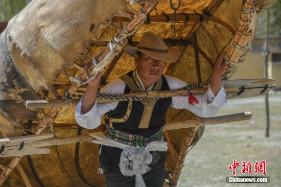 西藏唯一渔村：“牛皮船舞”<em>的粗犷</em>之美