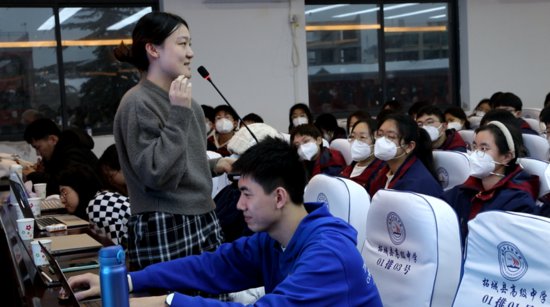 清华大学春豫无声社会实践团队赴河南开展公益助学活动