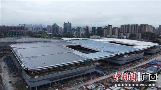 桂林会展中心项目<em>金属</em>屋盖工程迎来阶段性封顶