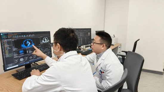 重庆西区<em>医院</em>实现首例PET/CT生物引导下的精准放疗