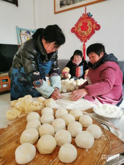 年味儿里的中国|“二十九,蒸馒头” 年味儿自己蒸出来