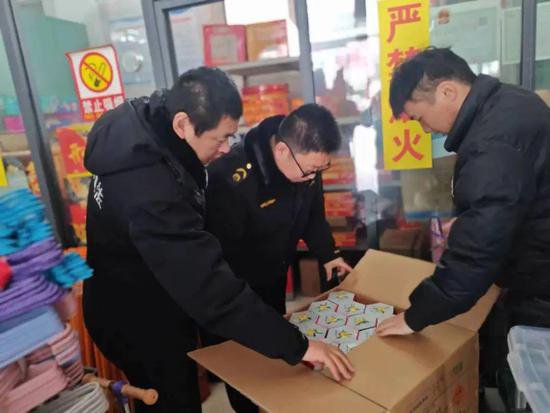 守护新春佳节“烟火气” | 徐州市场监管部门严把烟花爆竹质量关