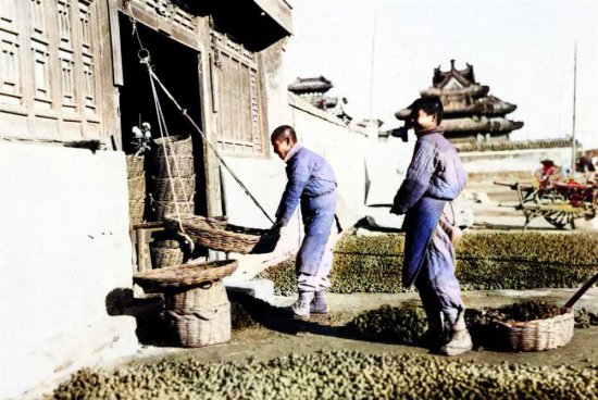 一组“未识别”老照片，带你走近104年前北京百姓的日常生活