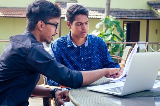 <em>网课</em>在印度：开小差的学生和跃跃欲试的科技公司