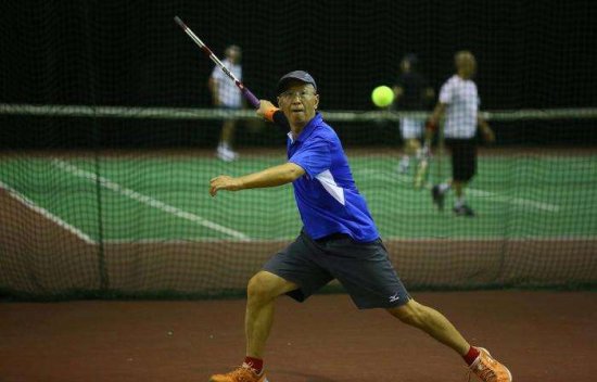 2022年京津冀<em>网球俱乐部</em>团体积分赛举行 200余名网球爱好者参赛