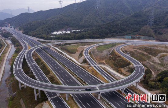 中铁三局参建G25长深高速公路项目 荣膺全国公路建设最高质量奖