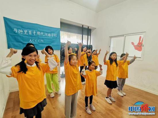 “民族文化—揭秘羌族萨朗舞”活动在成都举行