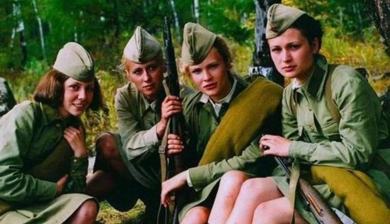 <em>二战苏联</em>女兵杀敌时，为何一直坚持穿短裙？实情令人唏嘘感慨