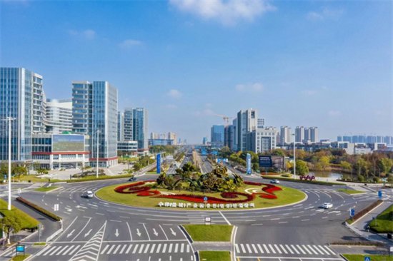 中韩（盐城）<em>产业园</em>未来科技城招商推介会在上海举行
