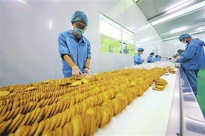 「图片新闻」民乐“薯布卡”牌土豆棒被评为“十大特色产品”