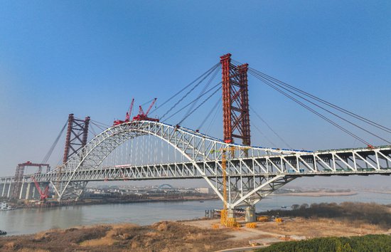 常泰长江大桥录安洲专用航道桥成功合龙